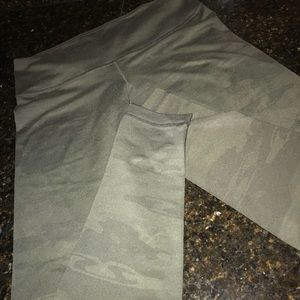 RARE Lululemon Camo leggings